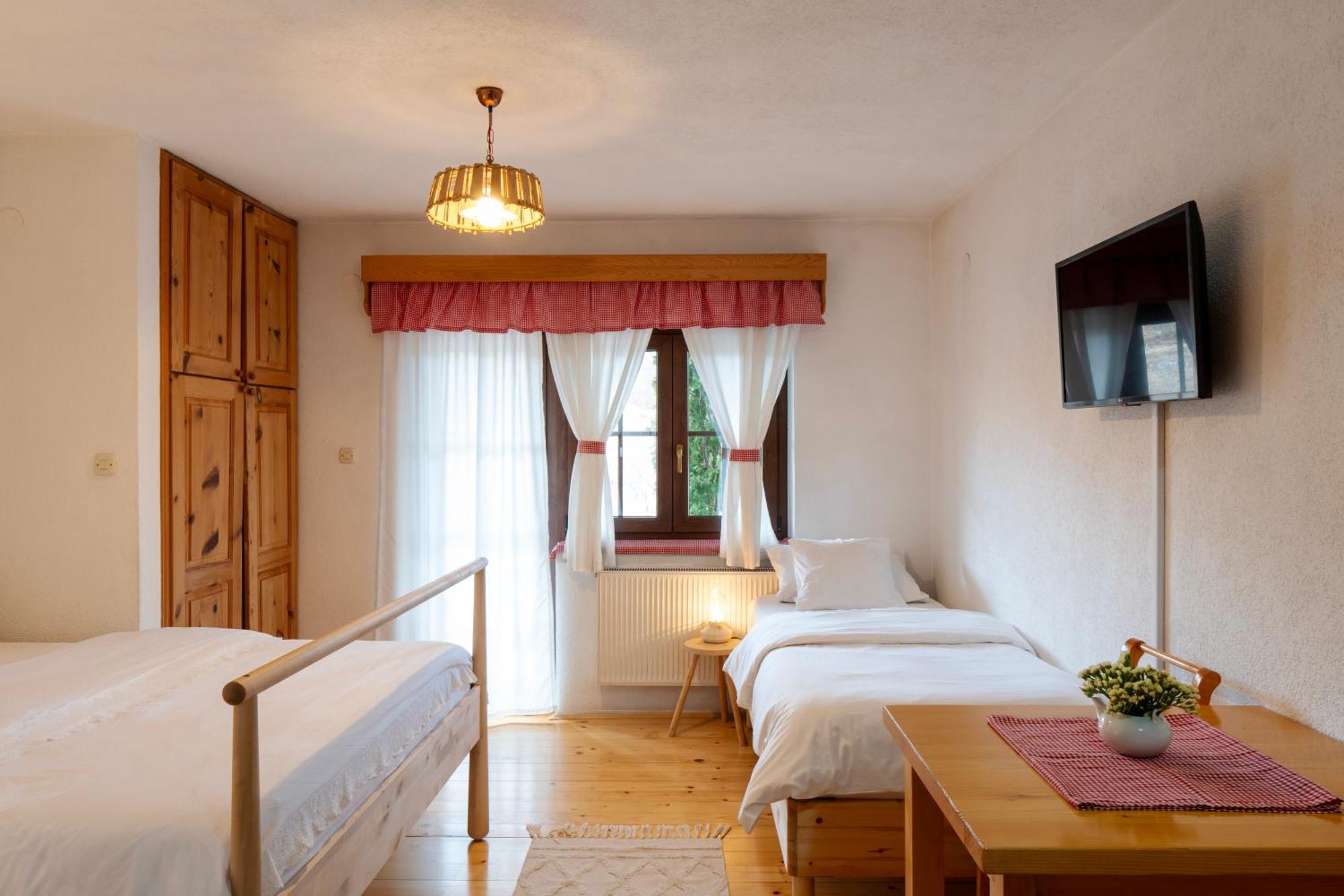 Guest Accommodation Butina Kuterevo Pokoj fotografie